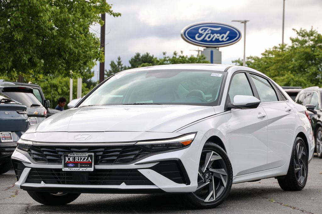 Used 2024 Hyundai Elantra Limited FWD image 1