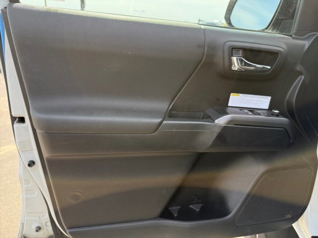 Used 2017 Toyota Tacoma TRD Off-Road w/ Tow Package image 22