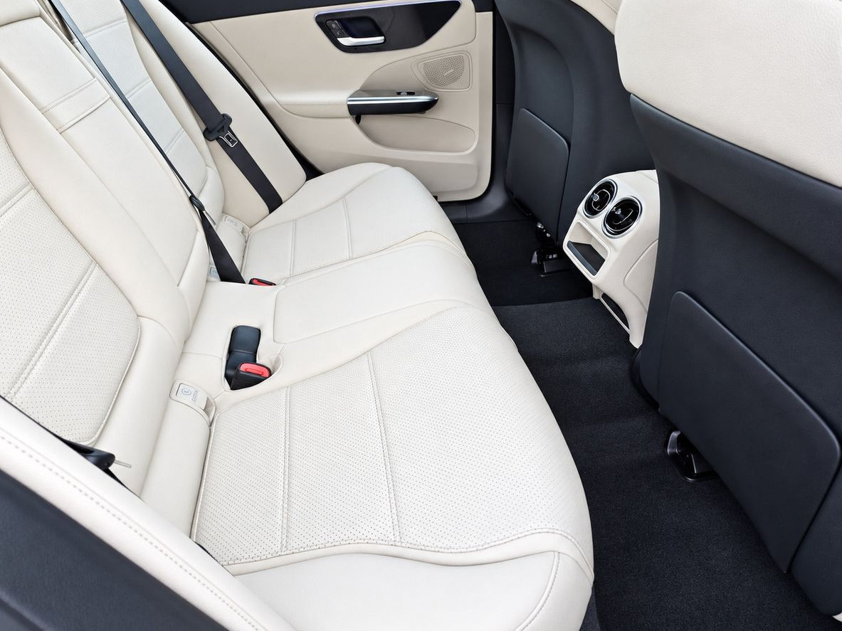 New 2026 Mercedes-Benz C 300 4MATIC Sedan image 29