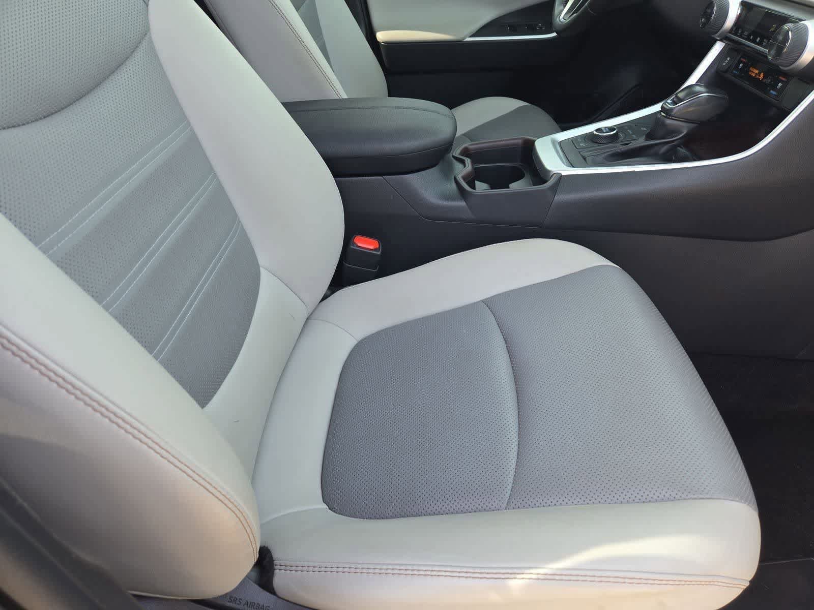 Used 2019 Toyota RAV4 Limited w/ Cold Weather Package image 22