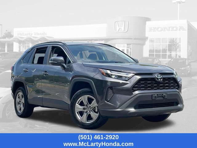 Used 2025 Toyota RAV4 XLE FWD image 20