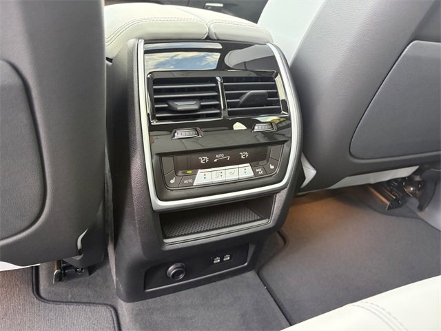 New 2026 BMW X5 xDrive40i w/ Executive Package image 24