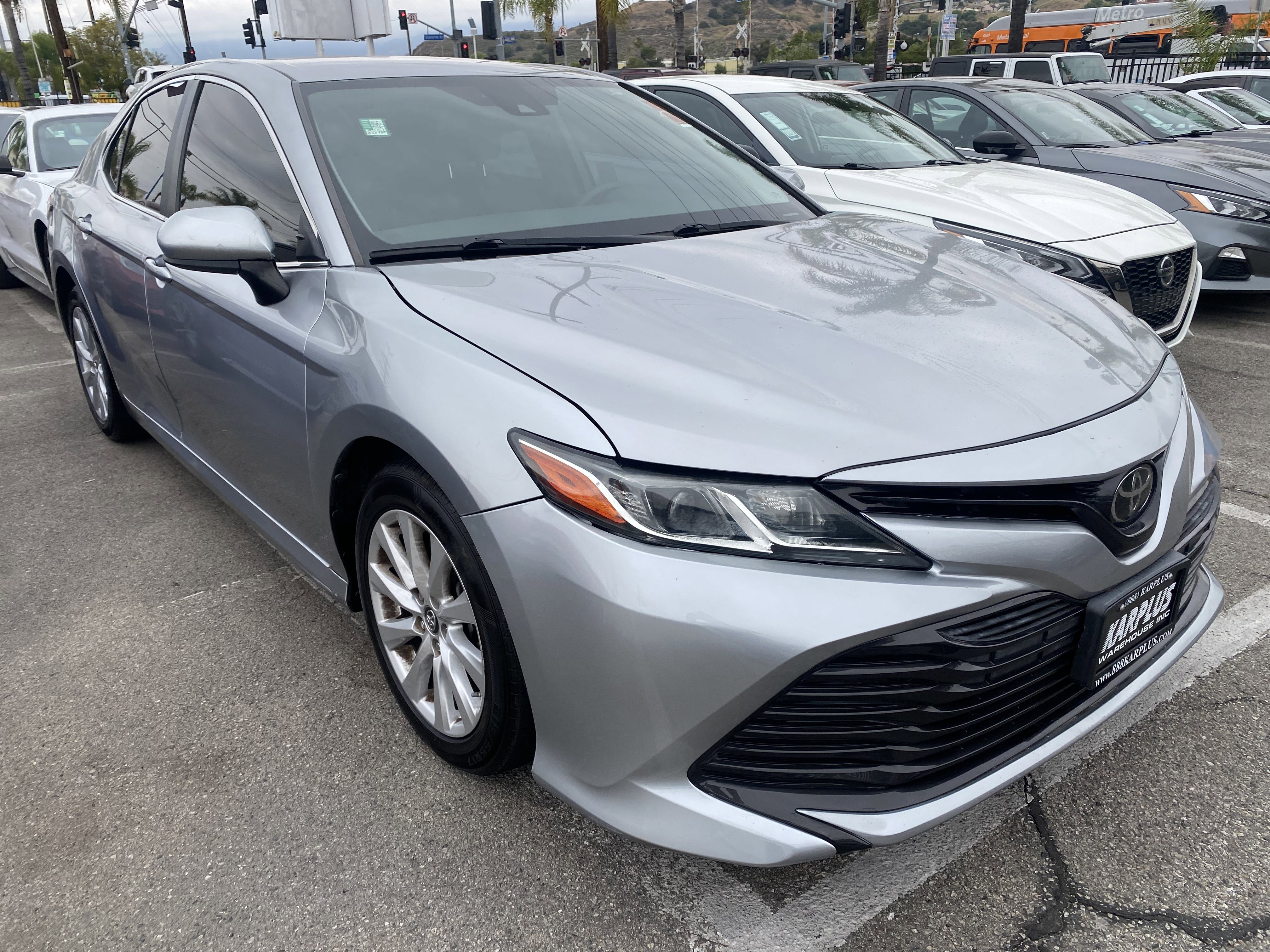 Used 2019 Toyota Camry LE w/ Carpet Mat Package FWD image 4