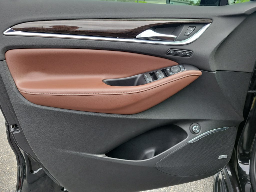Used 2018 Buick Enclave Avenir w/ Avenir Technology Package FWD image 21