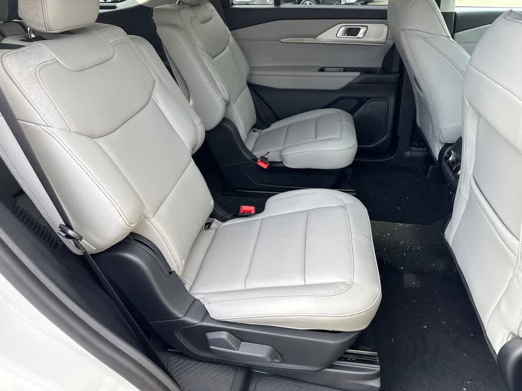 New 2026 Ford Explorer Active w/ Active Comfort Package image 14