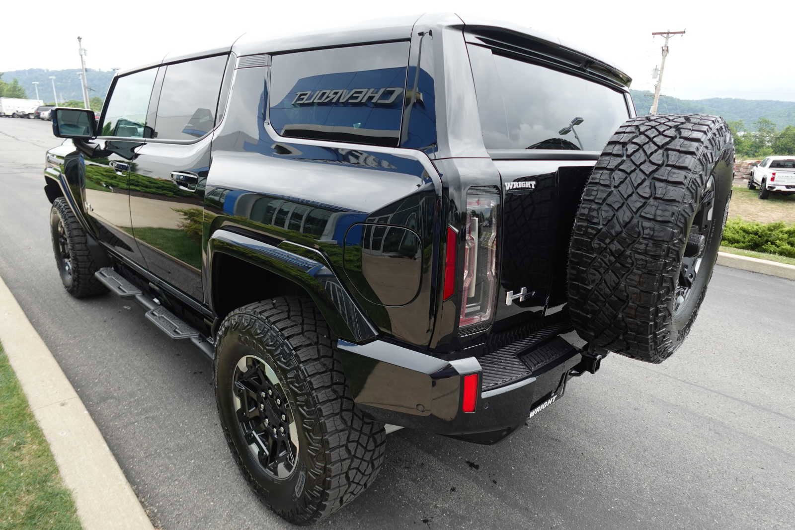 New 2024 GMC Hummer EV 2X w/ Extreme Off-Road Package image 5
