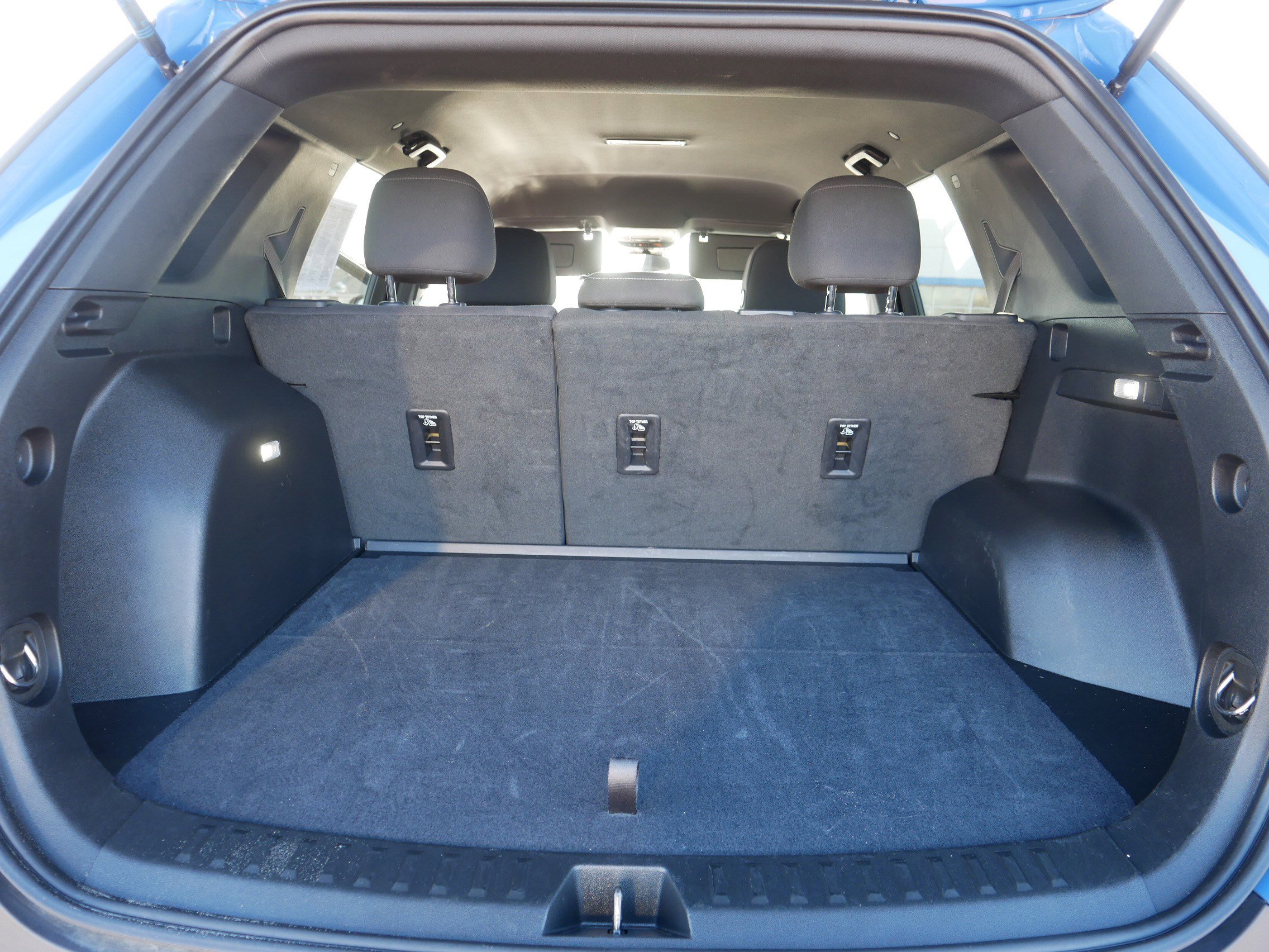 Used 2025 GMC Terrain Elevation image 18