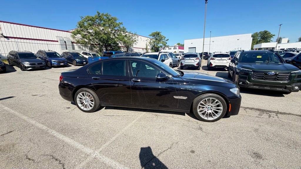 Used 2014 BMW 750i xDrive AWD/4WD image 4