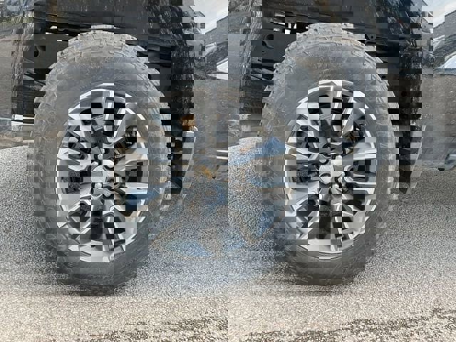 Used 2024 Chevrolet Silverado 1500 LT image 13