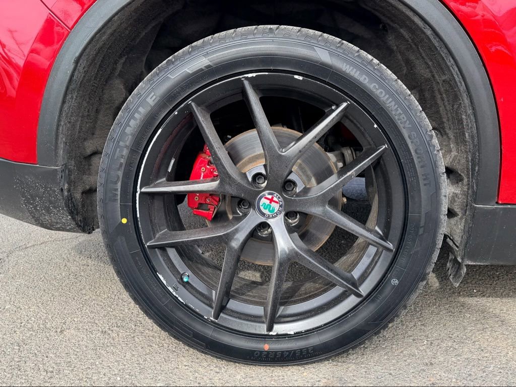 Used 2018 Alfa Romeo Stelvio Ti Sport image 31