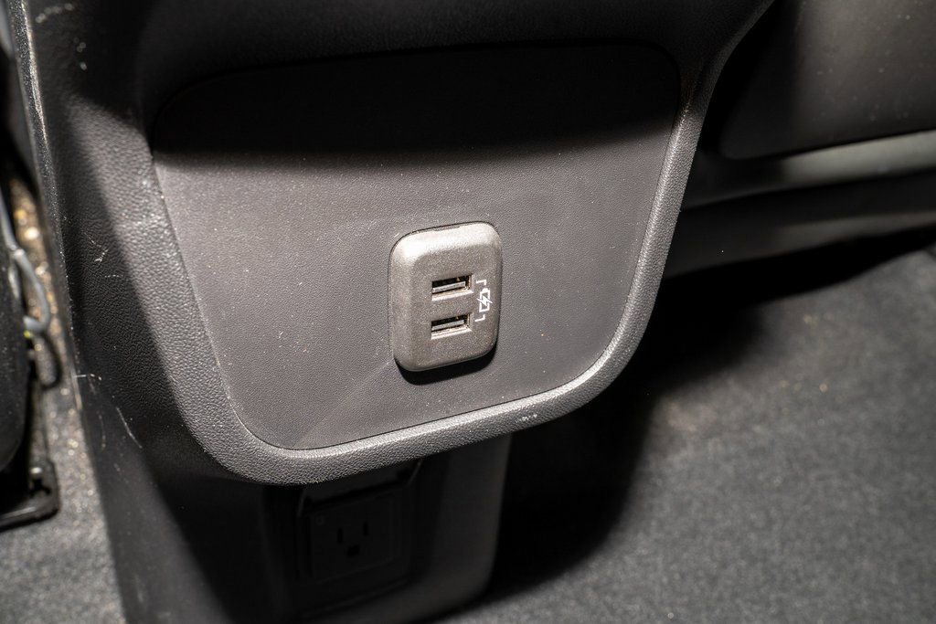 Used 2023 GMC Terrain SLT image 8