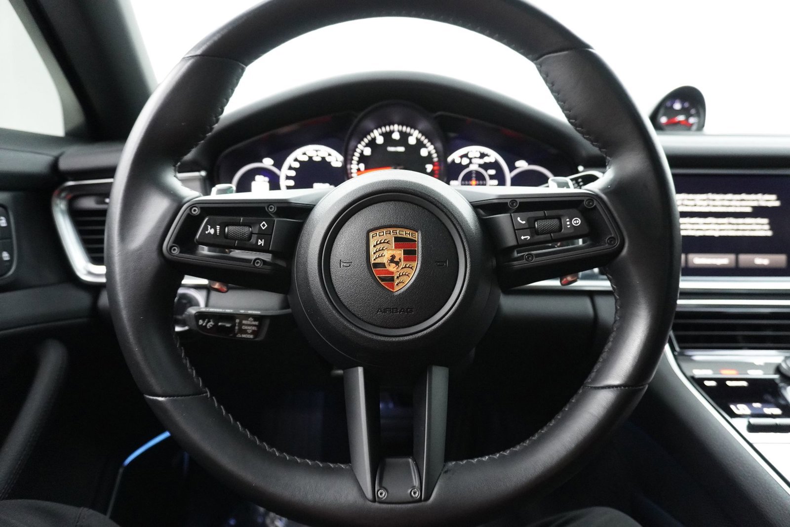 Used 2023 Porsche Panamera Platinum Edition image 20