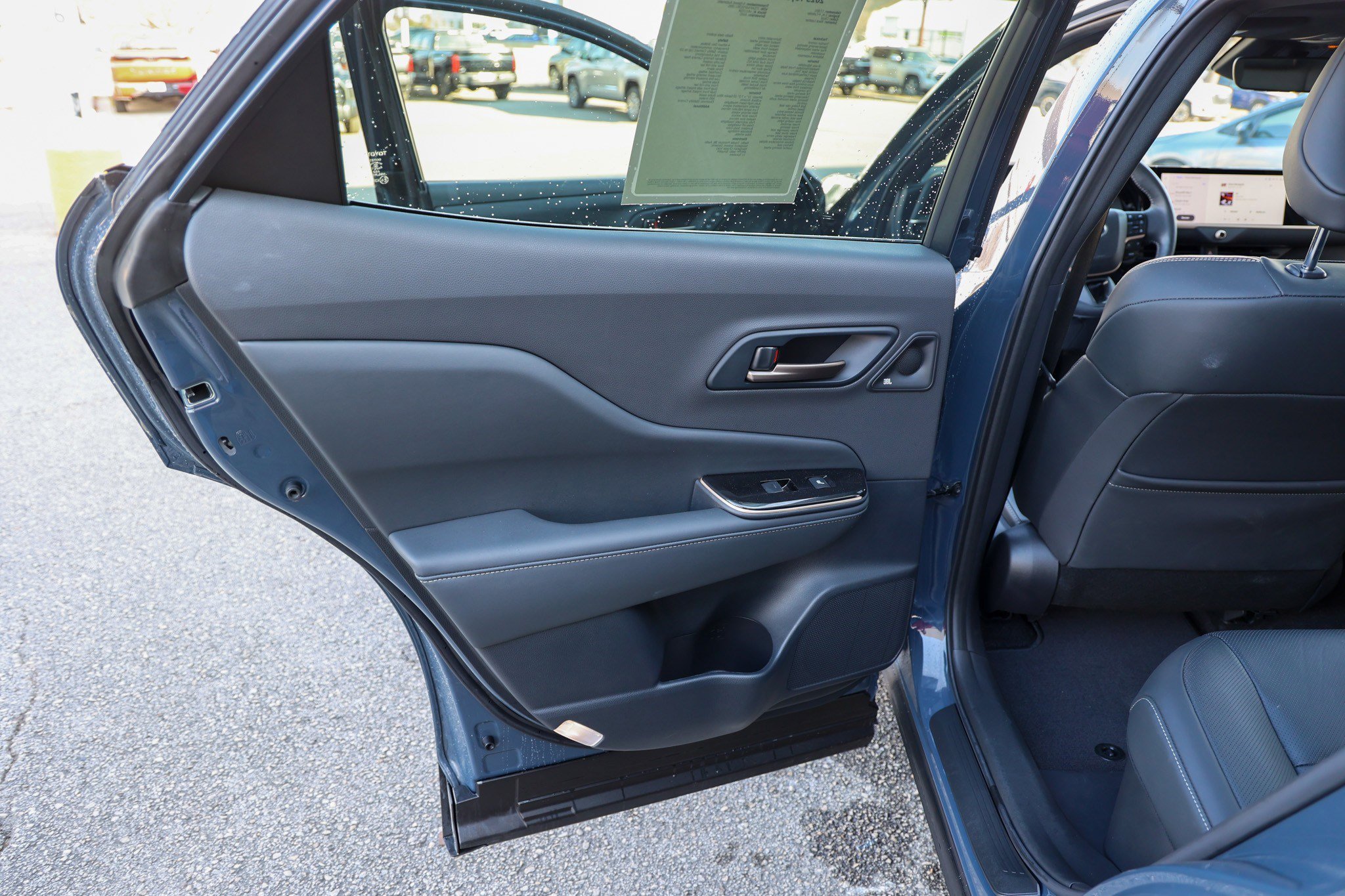 Used 2025 Toyota Crown Platinum image 38