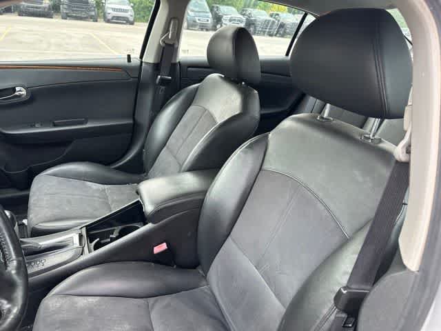 Used 2012 Chevrolet Malibu LT w/ Sunroof Package FWD image 3