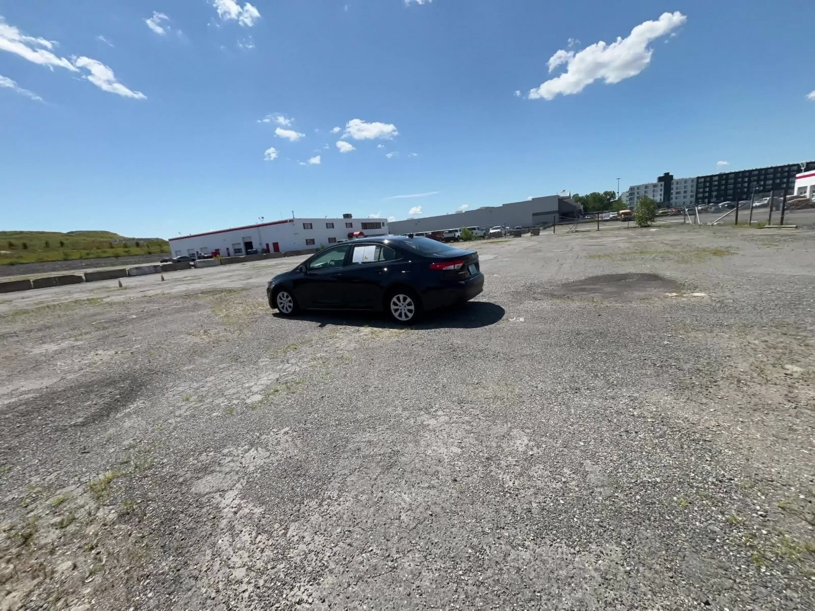 Used 2025 Toyota Corolla LE FWD image 14