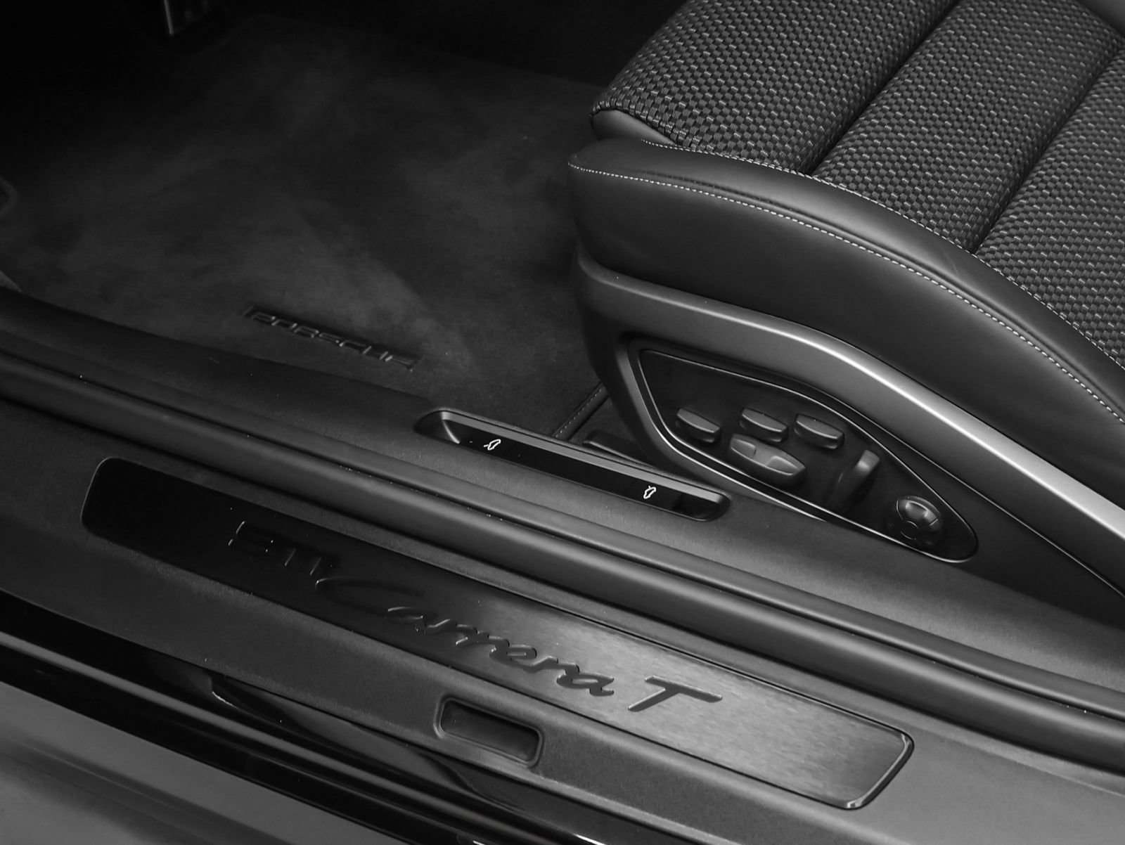 Certified 2024 Porsche 911 Carrera T RWD image 35