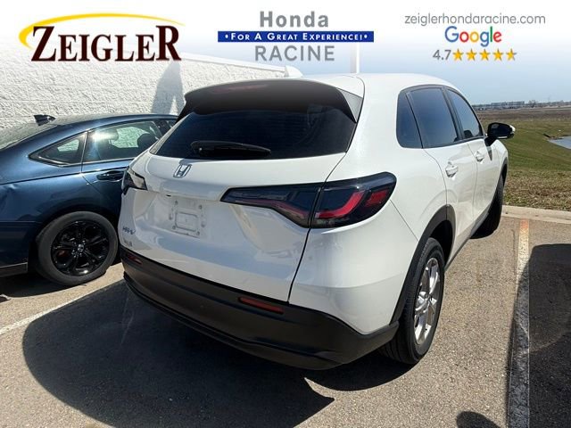 Used 2025 Honda HR-V LX image 2