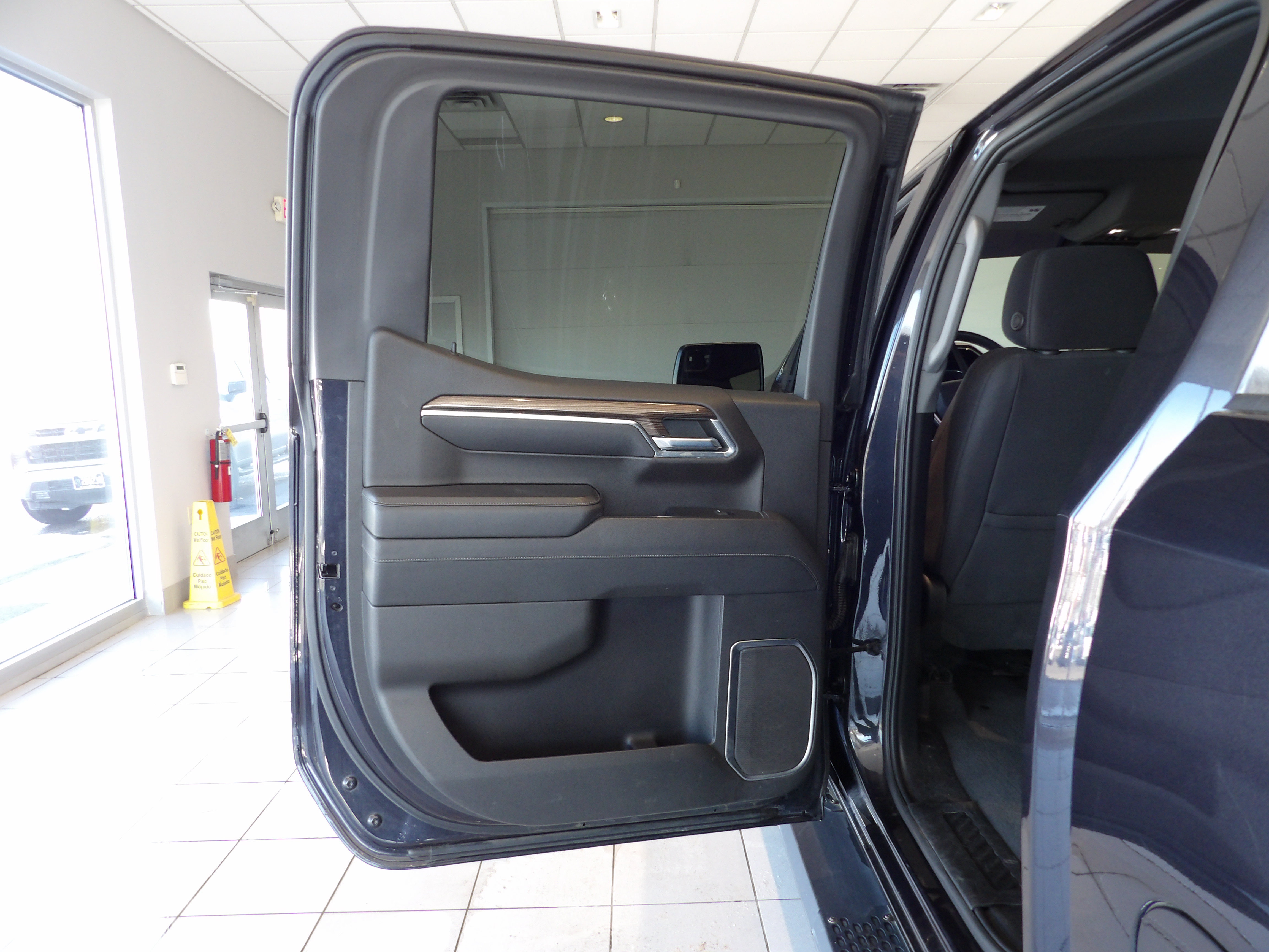 Used 2022 Chevrolet Silverado 1500 RST AWD/4WD image 14