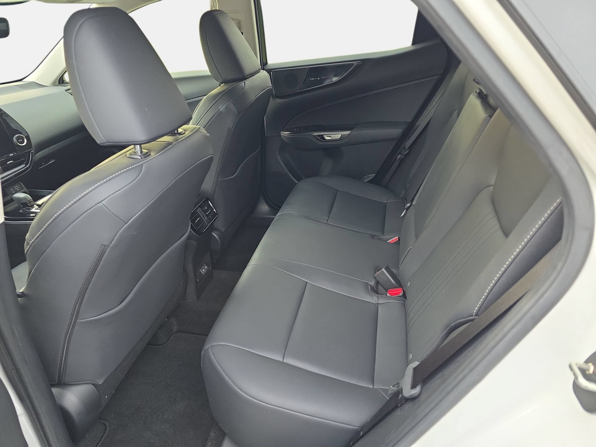 Used 2025 Lexus NX 250 FWD image 14