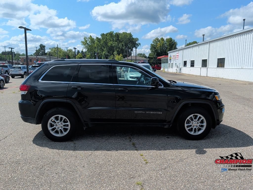 Used 2020 Jeep Grand Cherokee Laredo AWD/4WD image 8