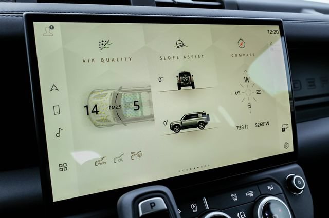 New 2026 Land Rover Defender 110 X-Dynamic SE AWD/4WD image 36