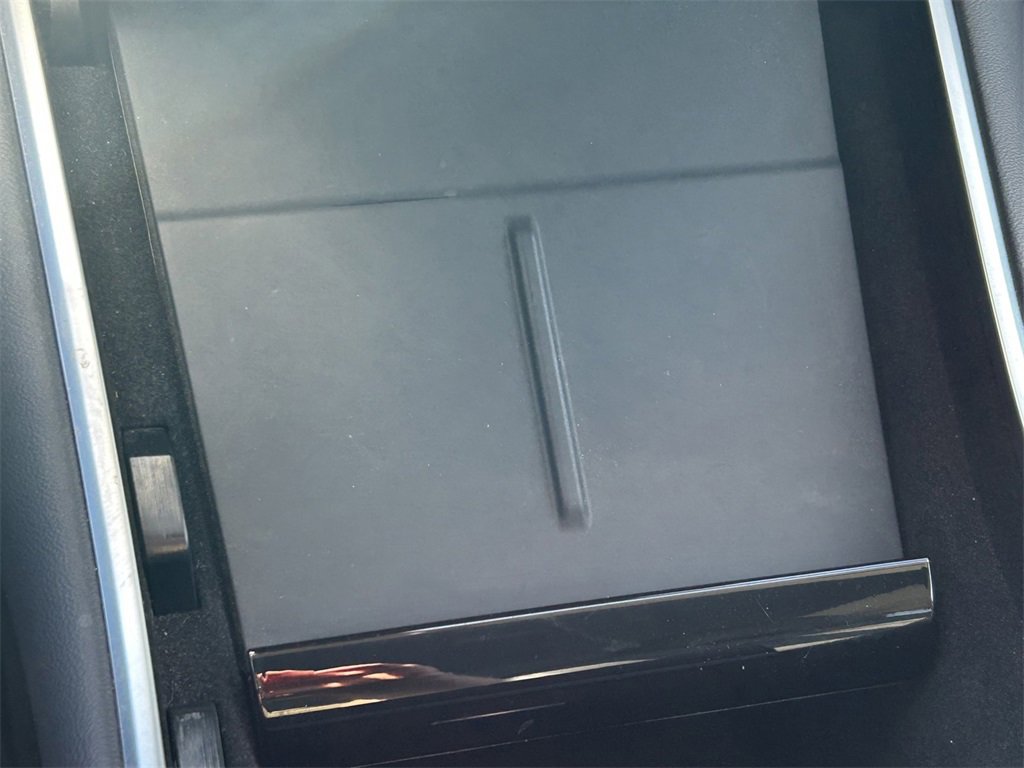 Used 2020 Tesla Model Y Long Range image 23