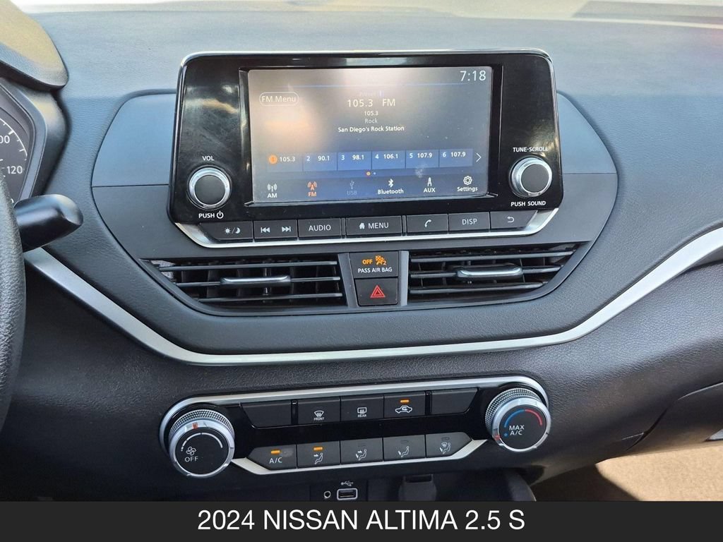 Used 2024 Nissan Altima 2.5 S FWD image 25