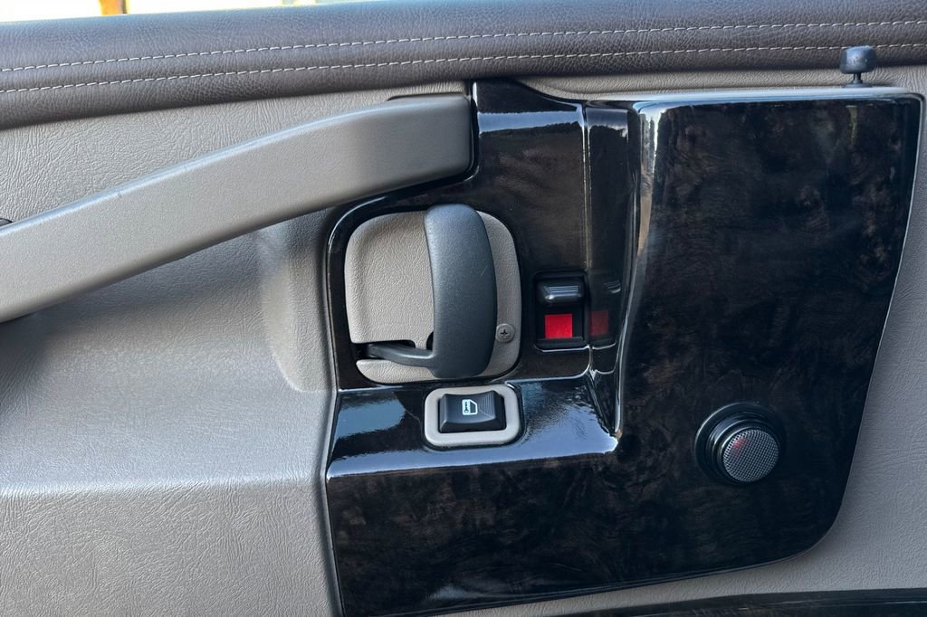 Used 2023 Chevrolet Express 2500 image 11