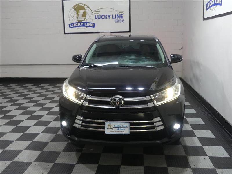 Used 2019 Toyota Highlander Limited AWD/4WD image 3