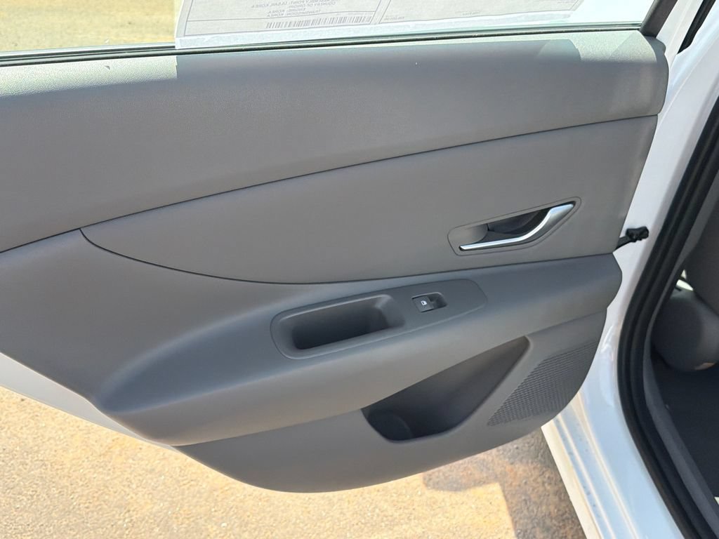New 2026 Hyundai Elantra Sport FWD image 22