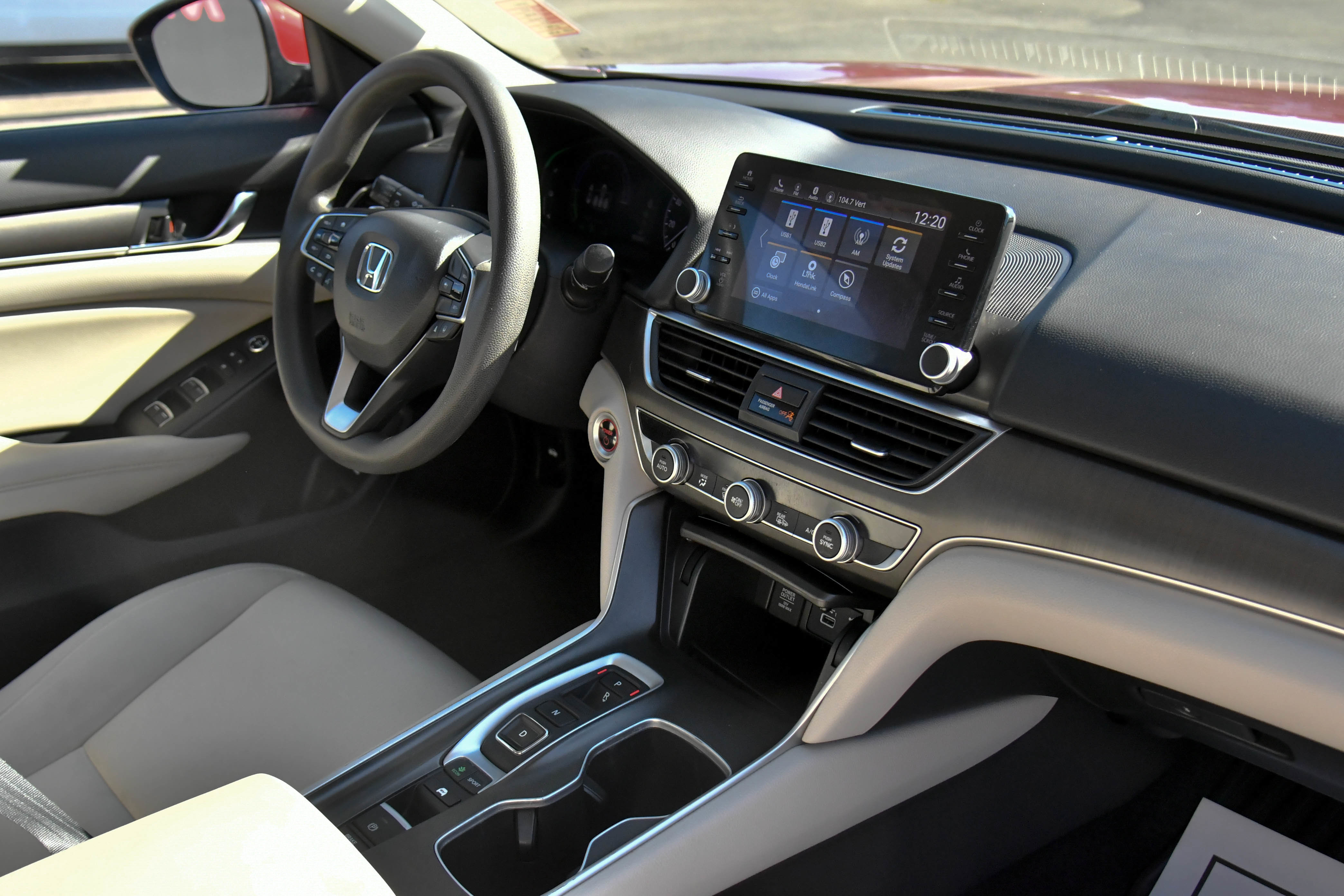 Used 2021 Honda Accord Hybrid image 41