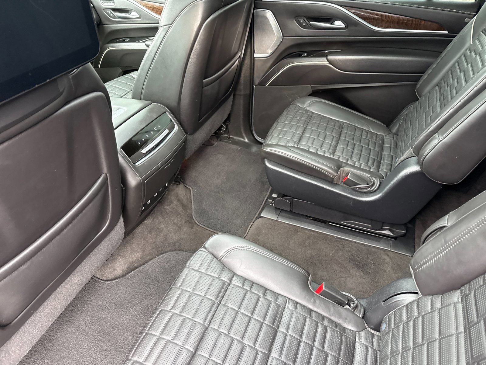 Used 2022 Cadillac Escalade ESV Sport Platinum image 12