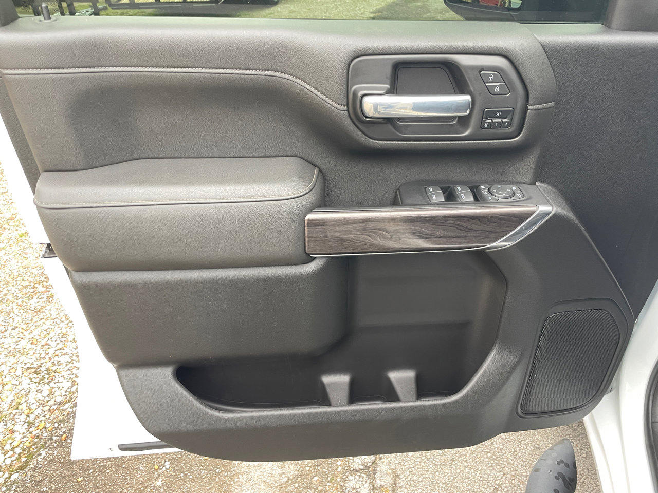 Used 2022 Chevrolet Silverado 3500 LTZ image 25