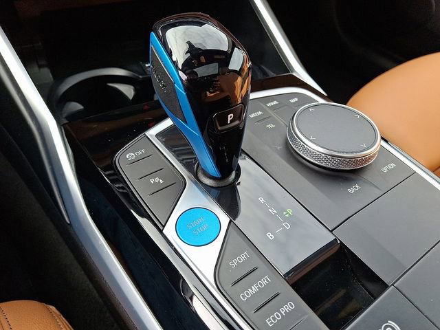 Used 2022 BMW i4 eDrive40 image 15