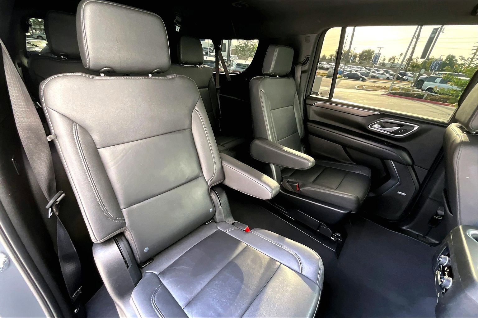Used 2023 Chevrolet Suburban Z71 w/ Z71 Off-Road Package AWD/4WD image 27