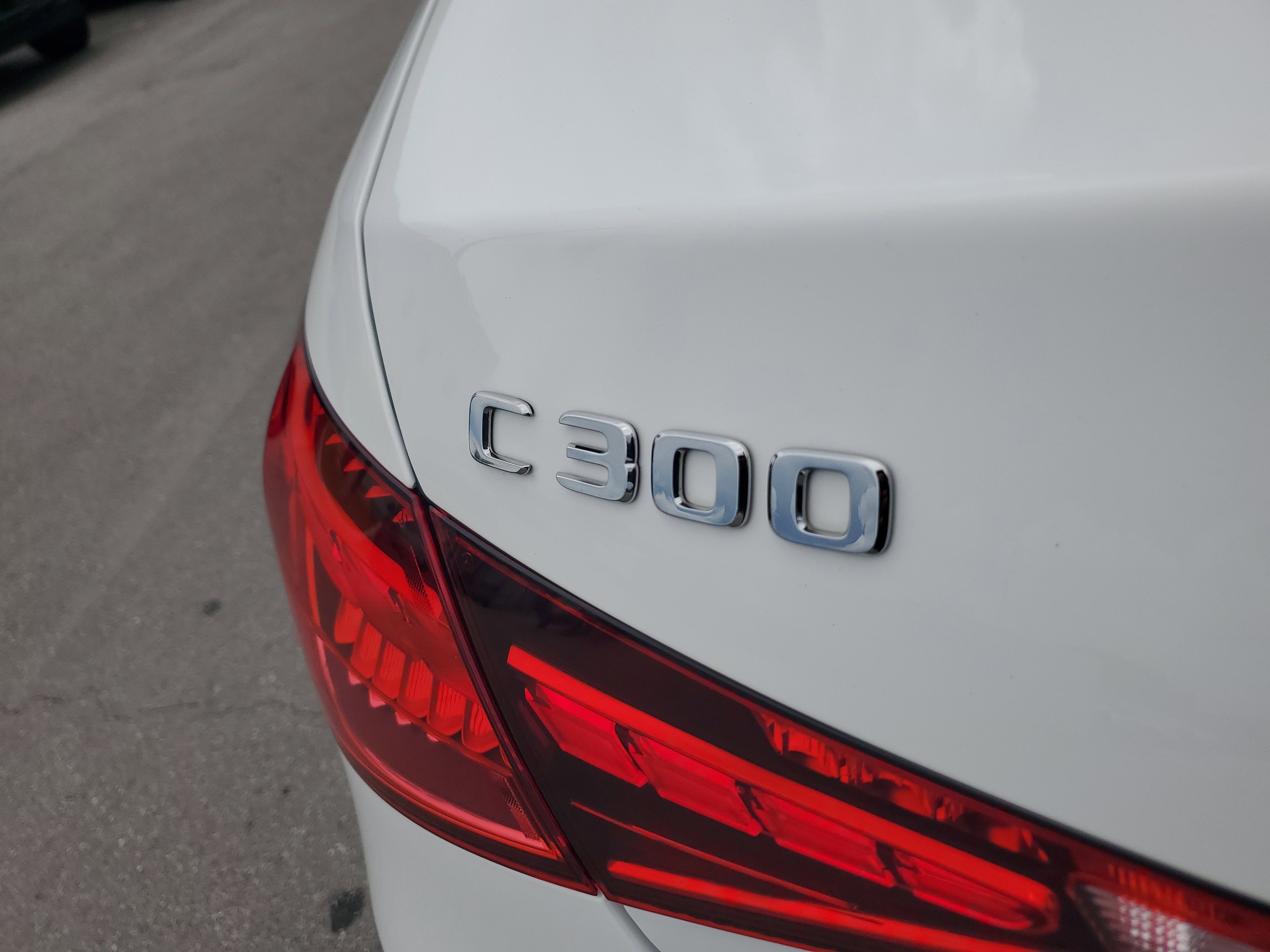 Used 2025 Mercedes-Benz C 300 Sedan image 31