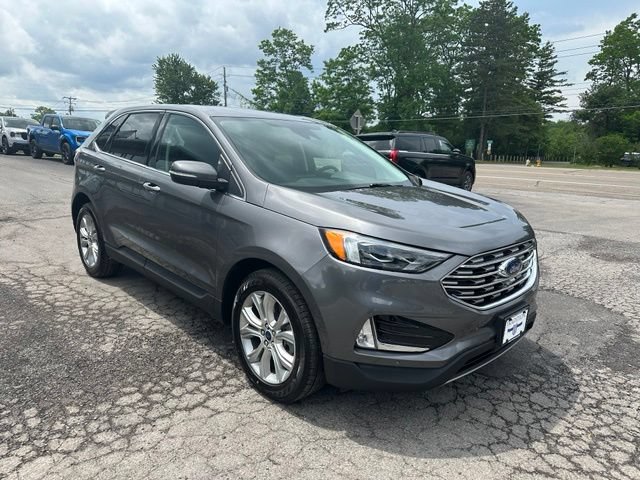 Used 2022 Ford Edge Titanium w/ Equipment Group 301A AWD/4WD image 6