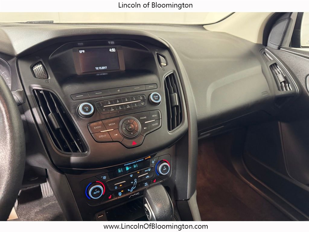 Used 2018 Ford Focus SE w/ Cold Weather Package image 32