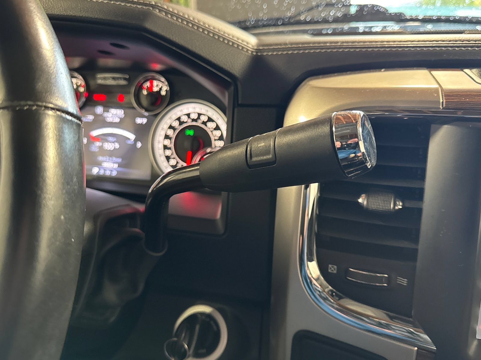 Used 2017 RAM 2500 Laramie w/ Convenience Group AWD/4WD image 24