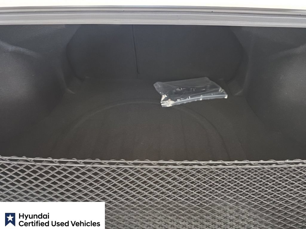 Used 2025 Hyundai Elantra SEL FWD image 14