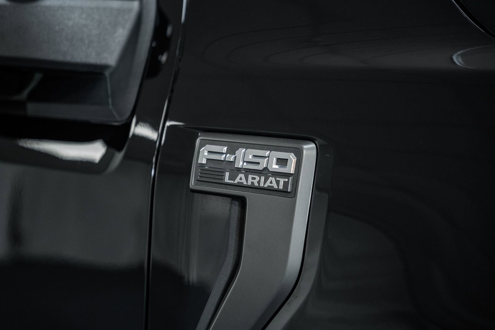 Used 2023 Ford F150 Lariat w/ Equipment Group 502A High image 19