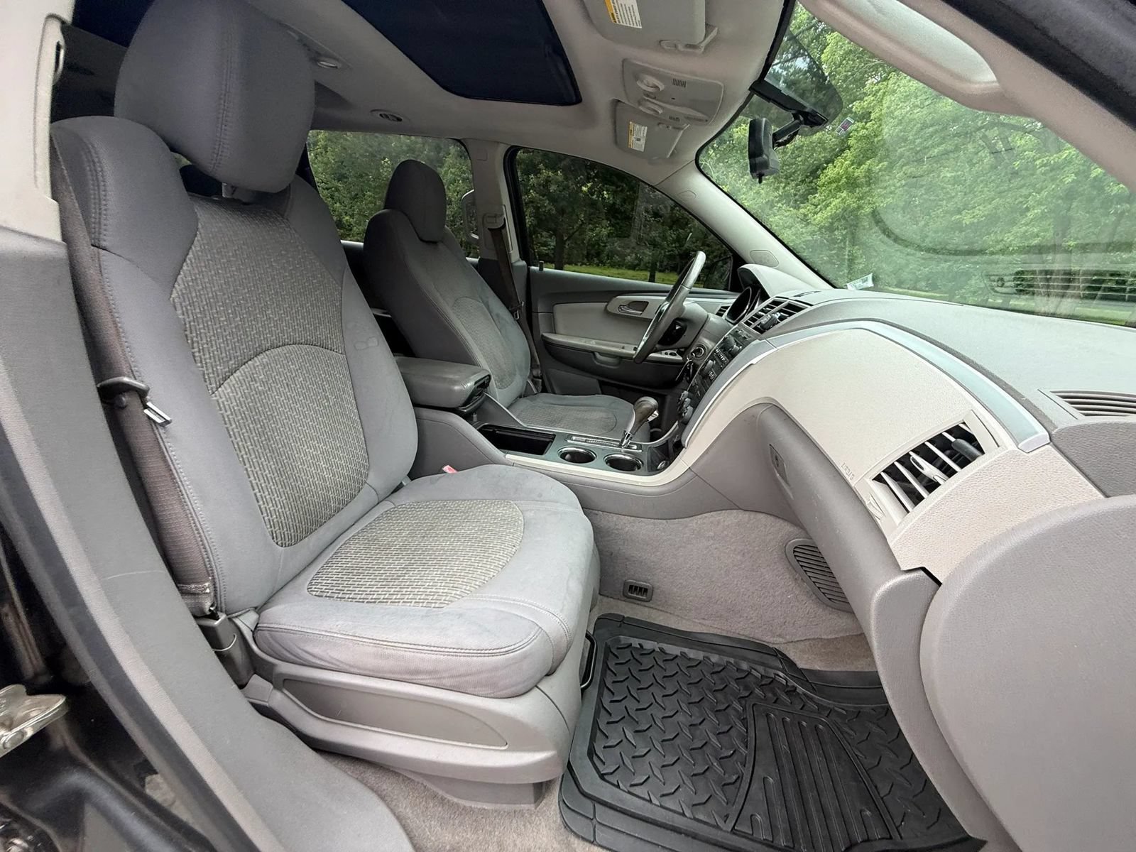 Used 2010 Chevrolet Traverse LT AWD/4WD image 16
