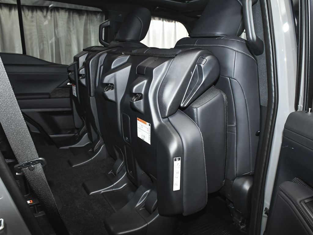 Used 2024 Lexus GX 550 w/ Accessory Package (Z1) AWD/4WD image 61