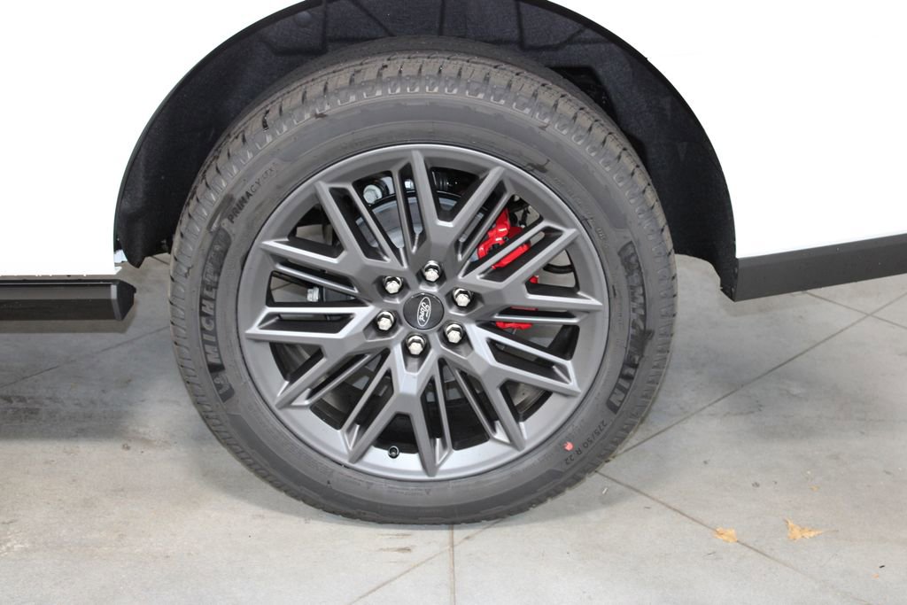 New 2025 Ford Expedition Platinum w/ Stealth Performance Package image 15