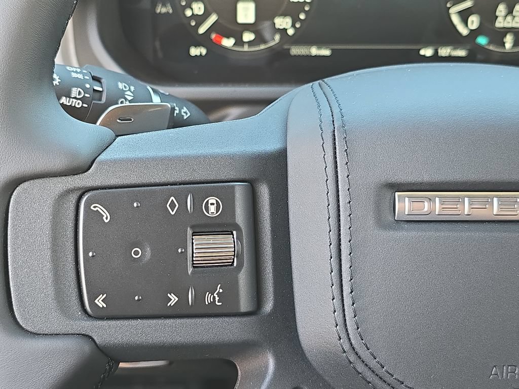 New 2026 Land Rover Defender 130 V8 AWD/4WD image 18