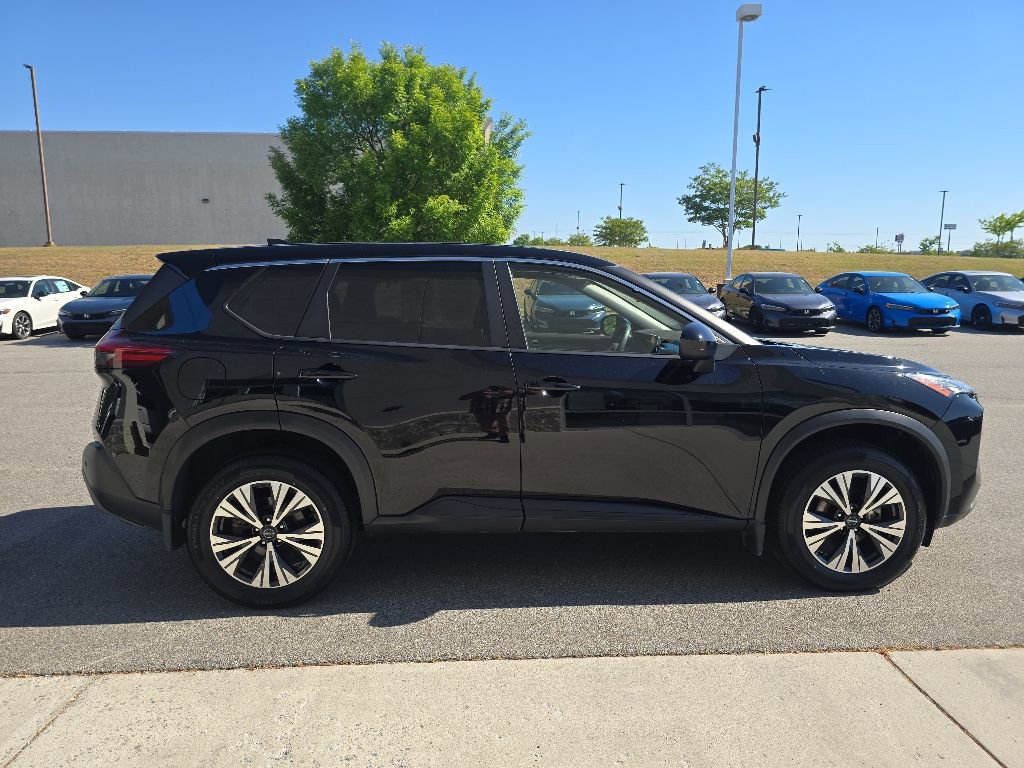 Used 2023 Nissan Rogue SV AWD/4WD image 6