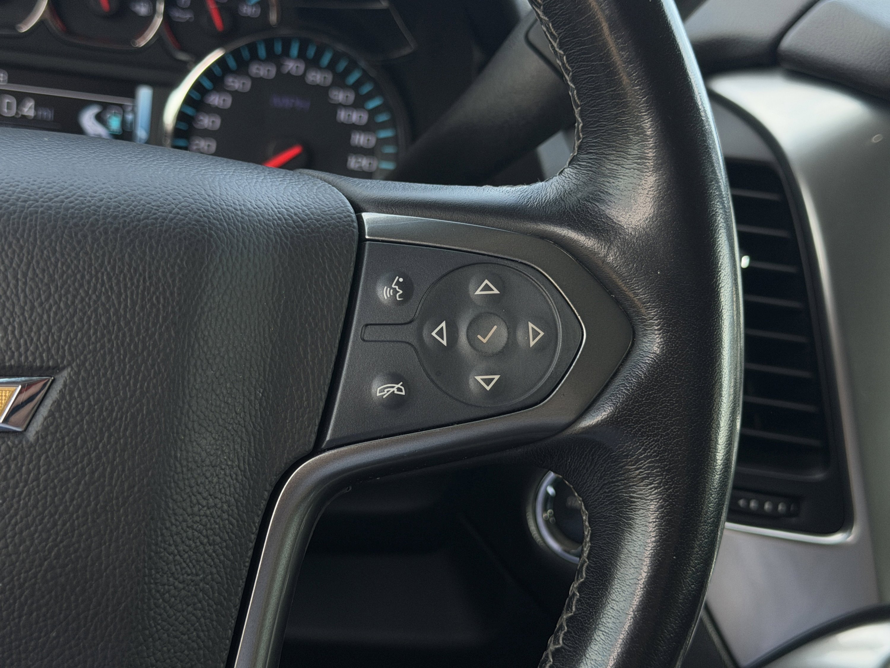 Used 2020 Chevrolet Suburban Premier image 53