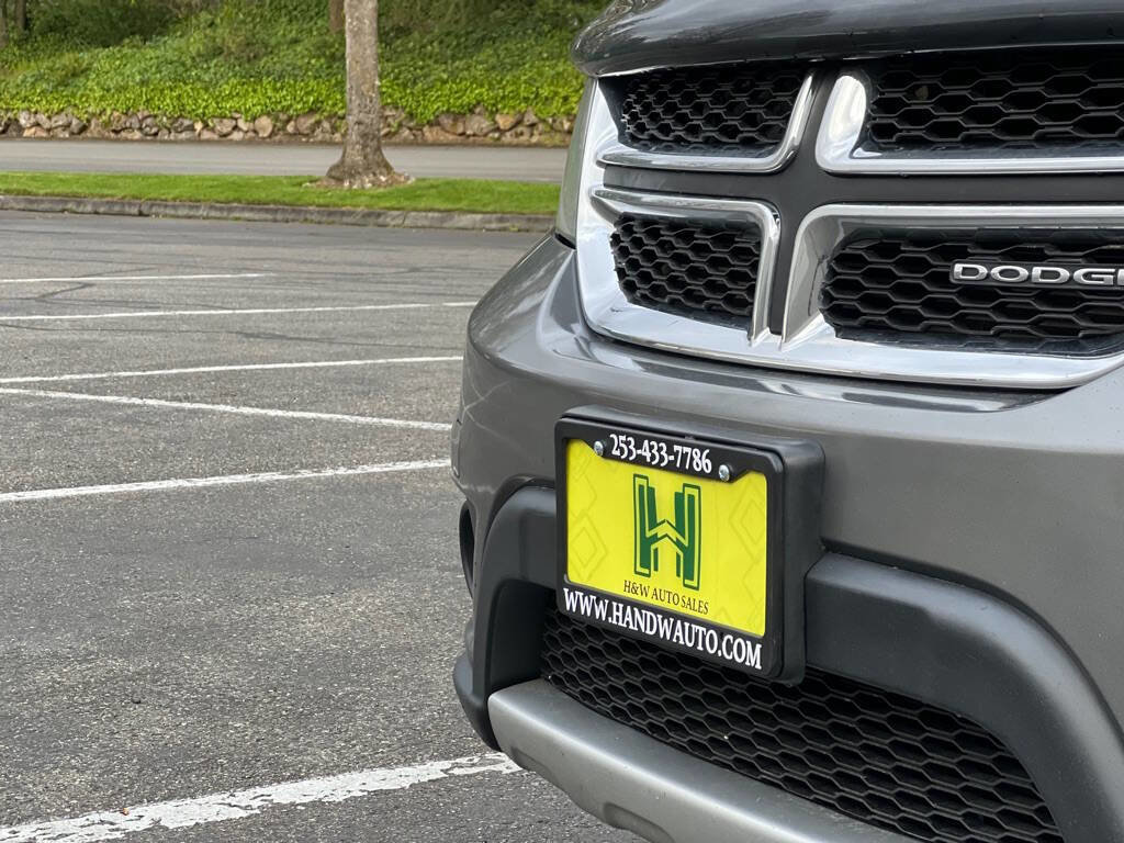 Used 2012 Dodge Journey SXT w/ Flexible Seating Group image 18