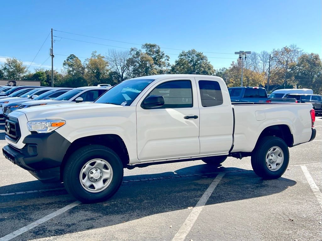 Used 2021 Toyota Tacoma SR image 9