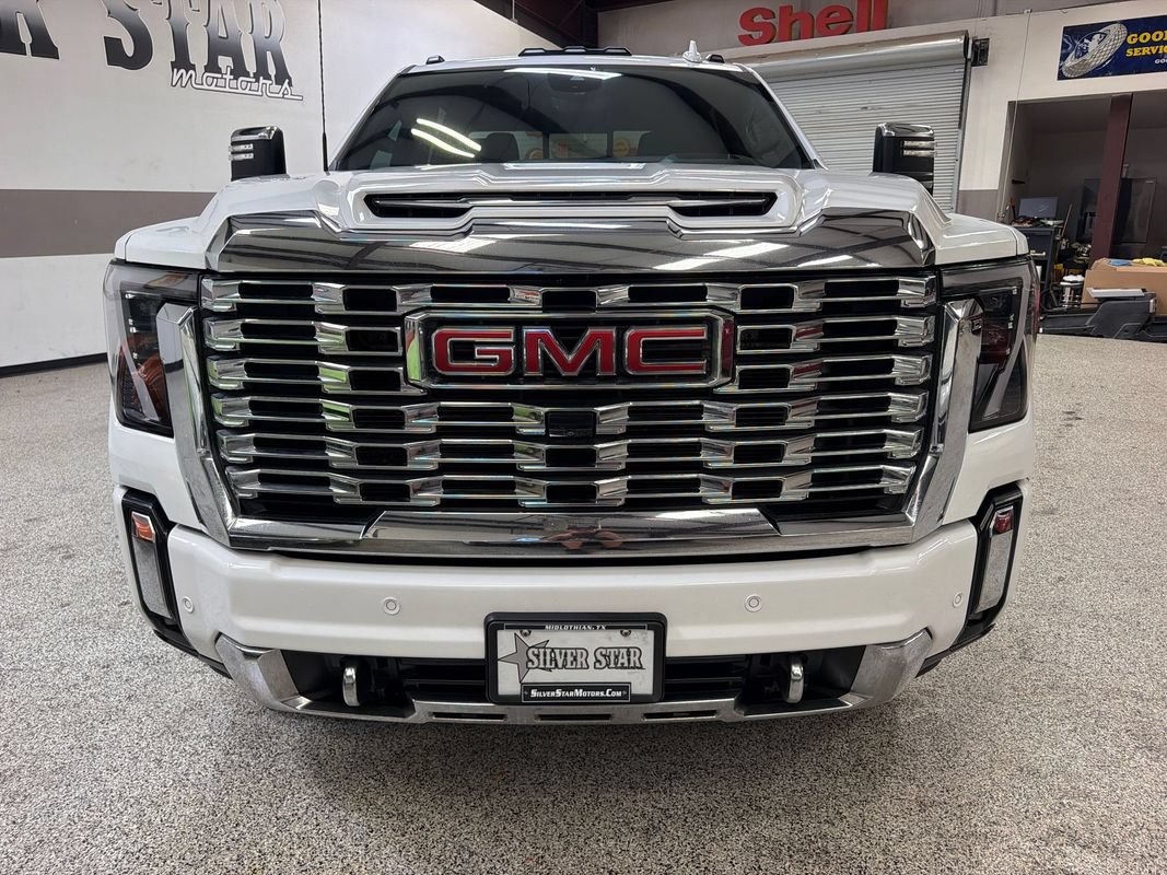Used 2024 GMC Sierra 3500 Denali w/ Denali Reserve Package AWD/4WD image 12